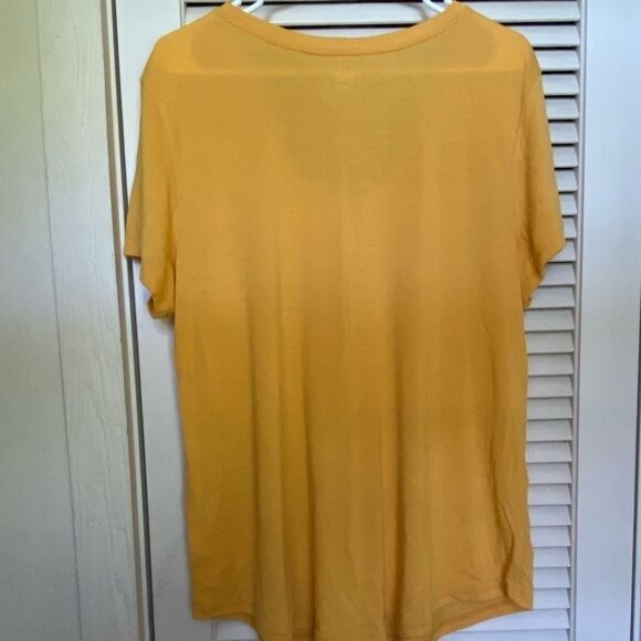 A.n.a. mustard Yellow plus scoop neck tee - Picture 7 of 9
